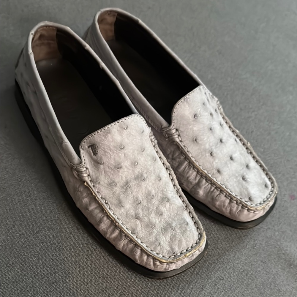Tod's Light Blue Ostrich Moccasin-Style Flats